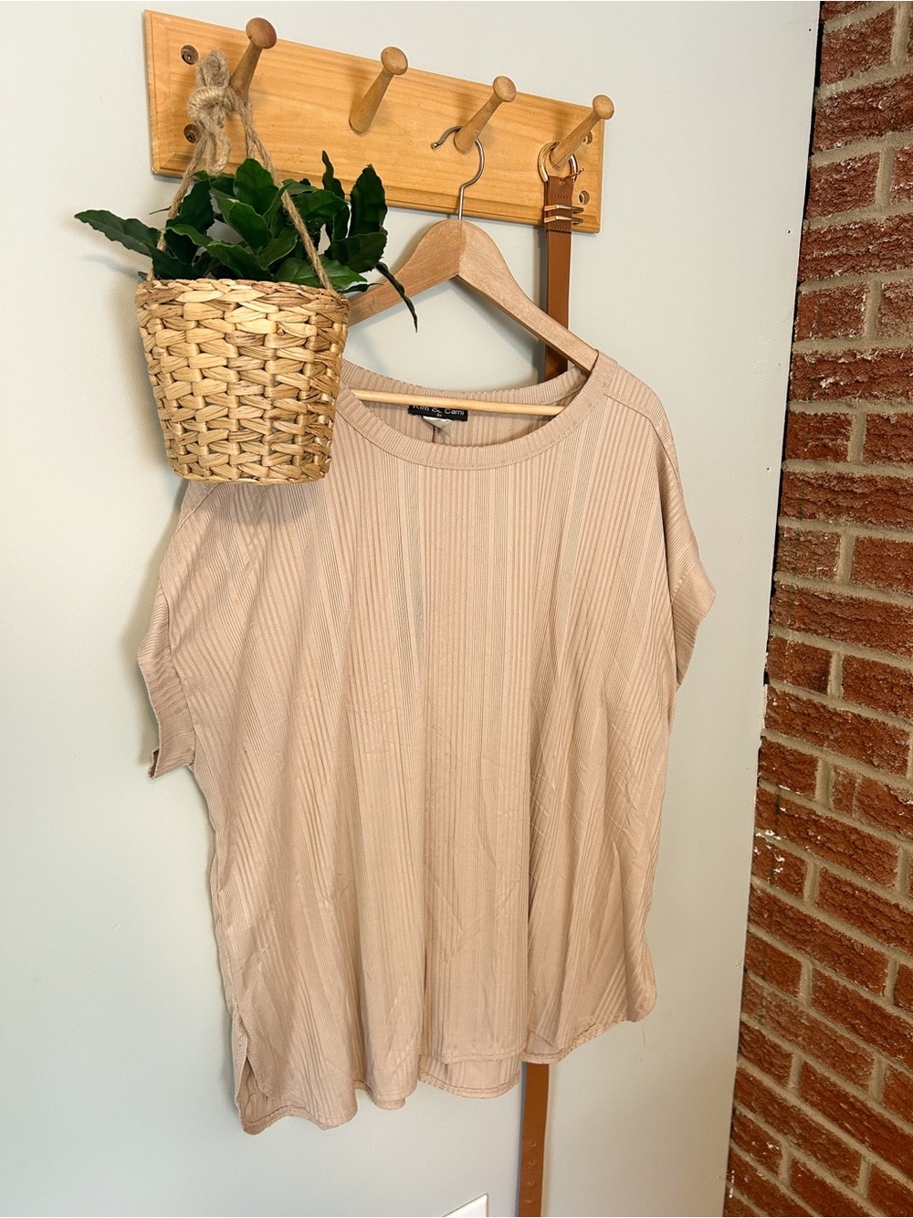 Kim & Cami Ribbed Short Sleeve Top - Light Beige